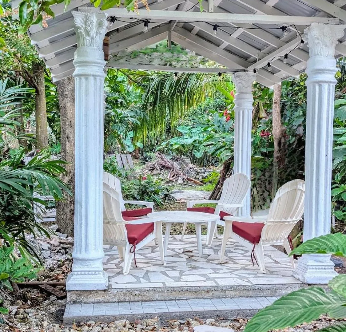 Apartamento Vista Azul- Cozy Ground Floor Retreat Port Antonio 0*,  Jamaica